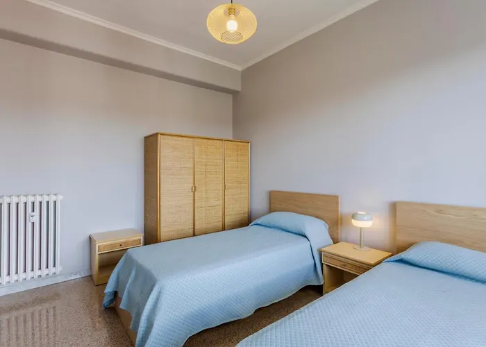 Guesthost - Re Di - Bright X4 Apartment Rom